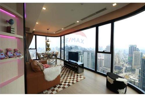  Watthana, Ashton Asoke English - Thailand 2